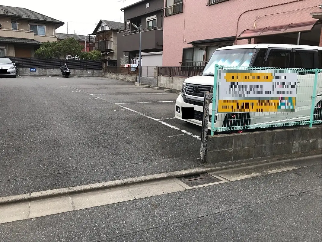 江戸川区鹿骨１丁目　月極駐車場